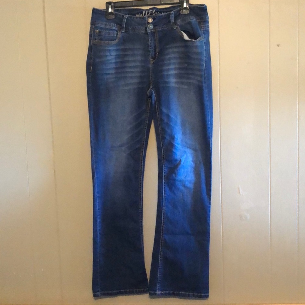 Wallflower Dark wash boot cut
